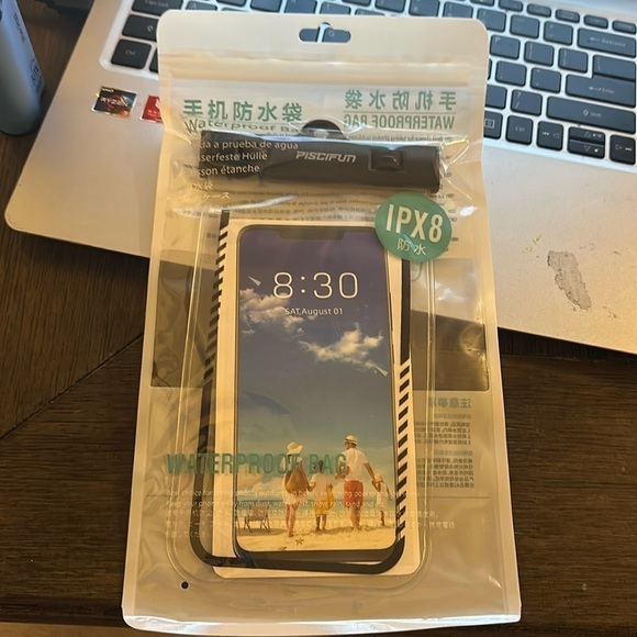 Other - Universal waterproof phone holder pouch-NWT